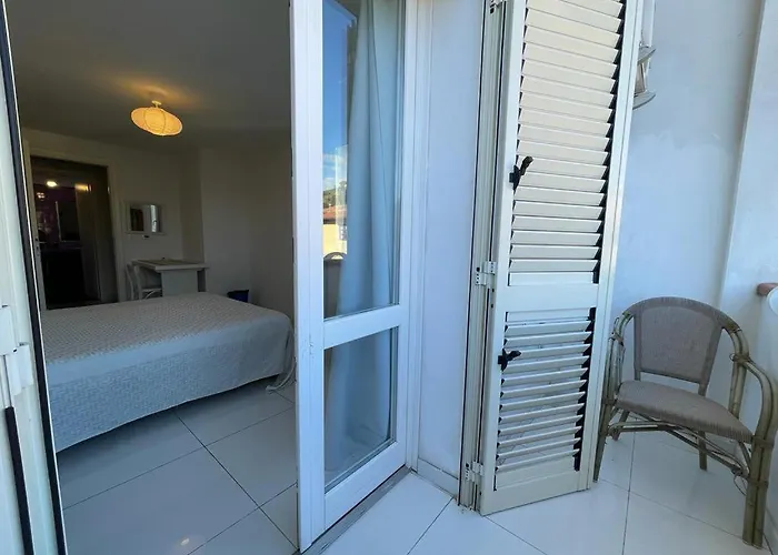 E Isola D'elba Гостевой дом Порт-Аццурро